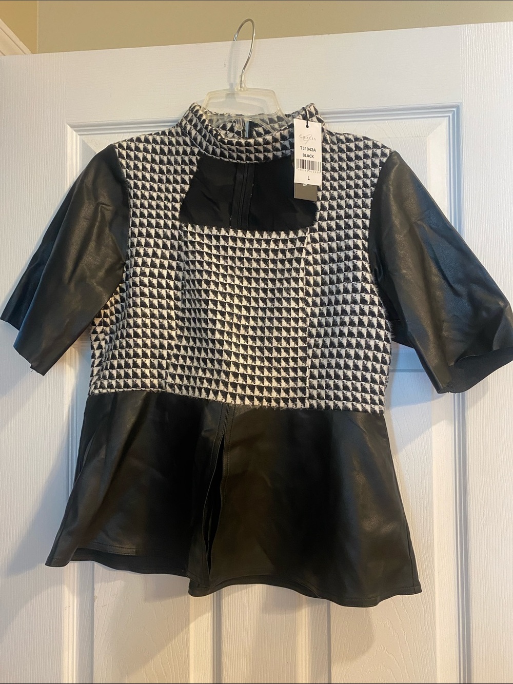 Gracia Black & White Mixed-Media Peplum Top